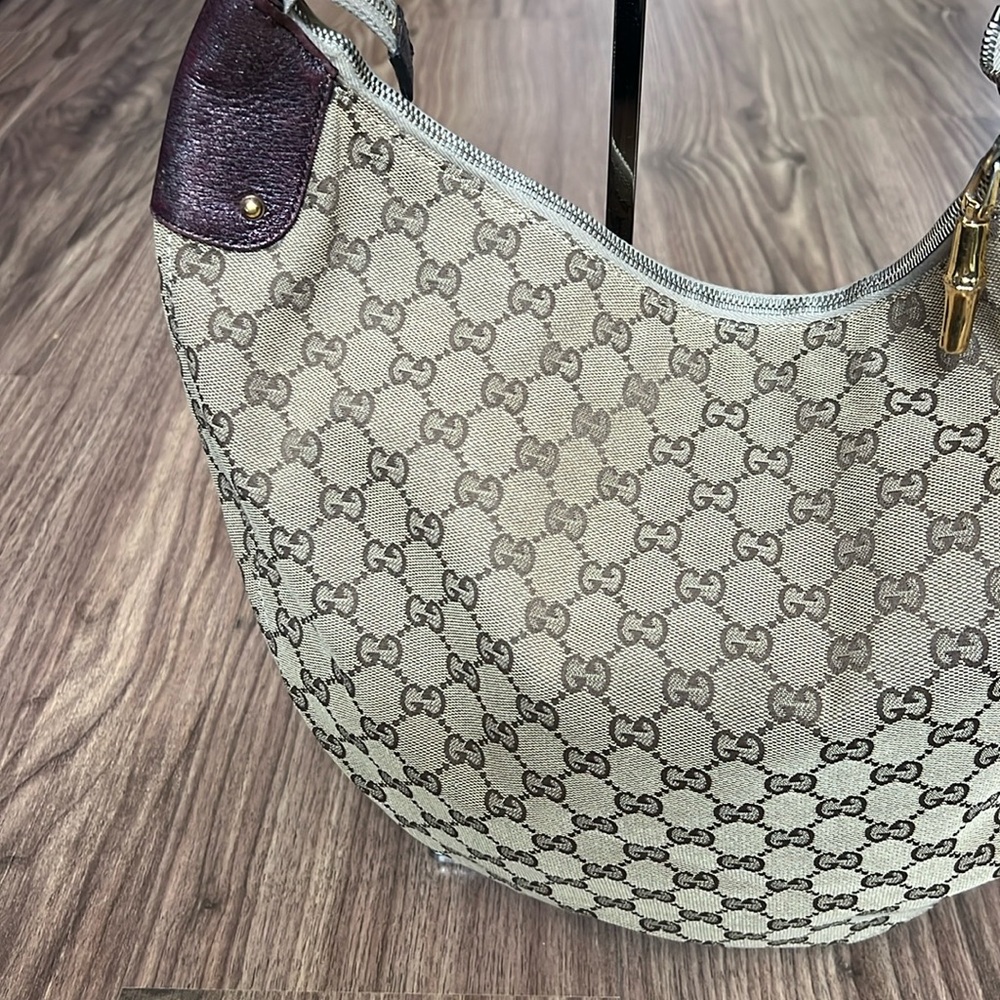 A215 - 💯 % authentic Gucci shoulder bag - Picture 5 of 16